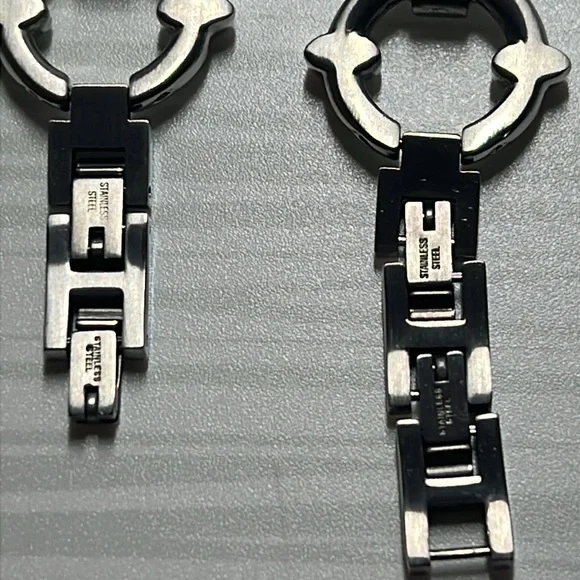 Victoria Emerson Silver Apple Watch Band - Picture 5 of 5